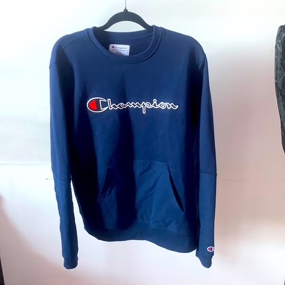 Champion CrewNeck - Picture 1 of 2
